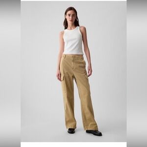 GAP Mid Rise Loose Khaki Cargo Pants 00 Petite NWOT